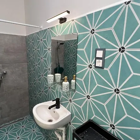 Sarkanyok Haza Vendeghaz Jakuzzival - House Of Dragons With Jakuzzi Holiday home *