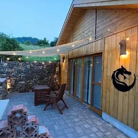 Sarkanyok Haza Vendeghaz Jakuzzival - House Of Dragons With Jakuzzi Holiday home
