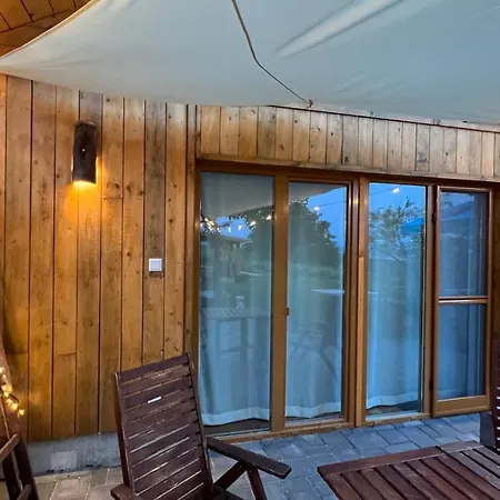 Holiday home Sarkanyok Haza Vendeghaz Jakuzzival - House Of Dragons With Jakuzzi