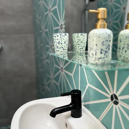 Sarkanyok Haza Vendeghaz - House Of Dragons * Raposka