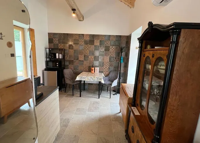 Holiday home Sarkanyok Haza Vendeghaz - House Of Dragons Raposka