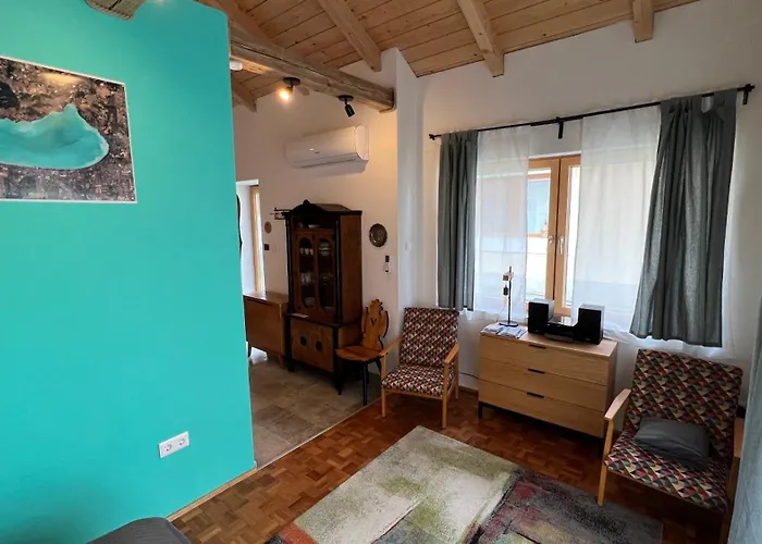 Nyaraló Sárkányok Háza - House Of Dragons Raposka