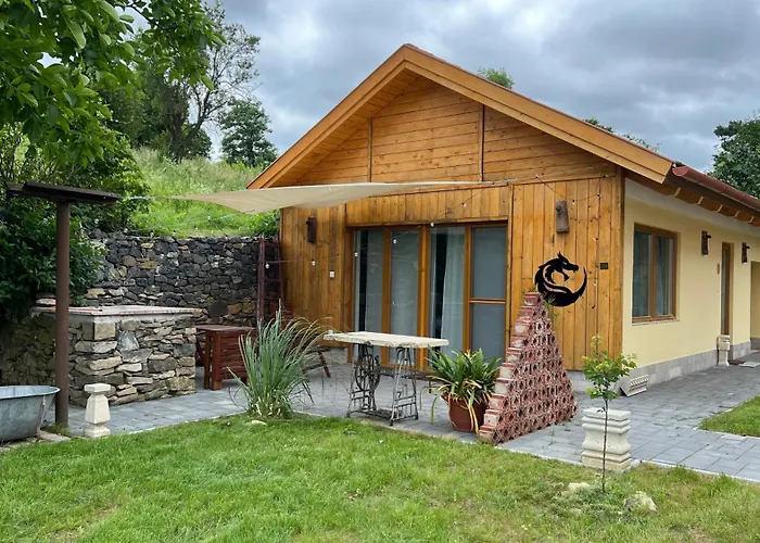 Sarkanyok Haza Vendeghaz - House Of Dragons Raposka